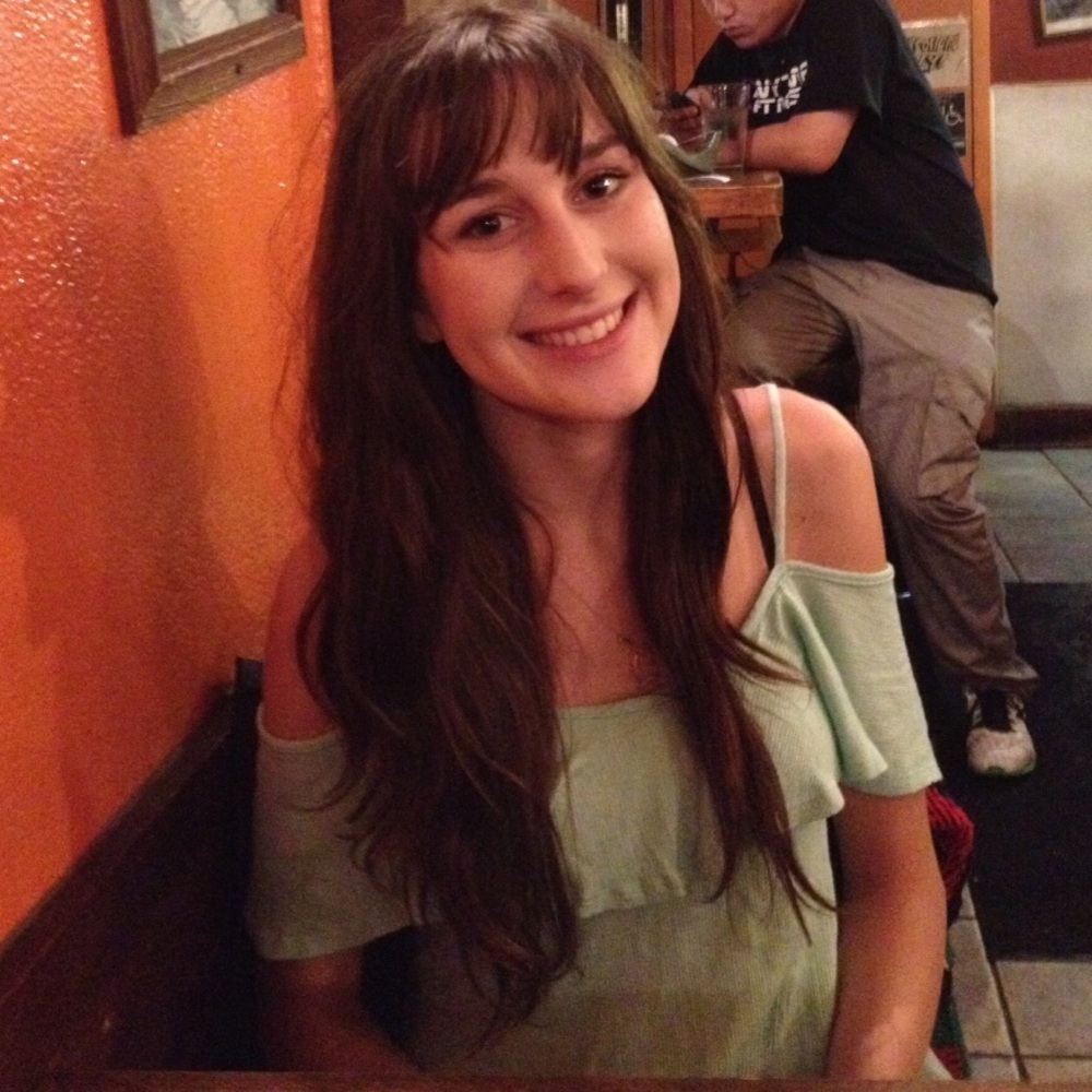 Meet your Posher, Chelsey